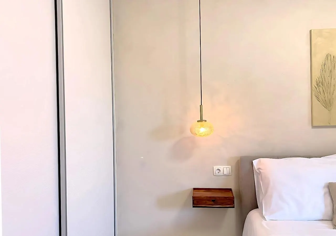 Stadt & Strandnahes Apartment Mit Garten & Bbq Split Croatia